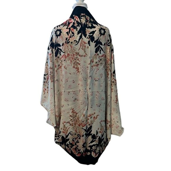 Roffe accessories orange/cream/black flowy kimono great colors print & drape EUC - Picture 3 of 8